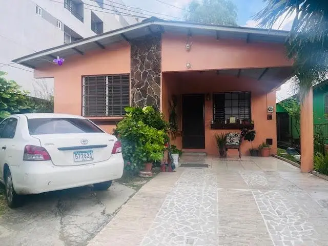 casa en la urb. san fernando, juan diaz, calle 126 a este