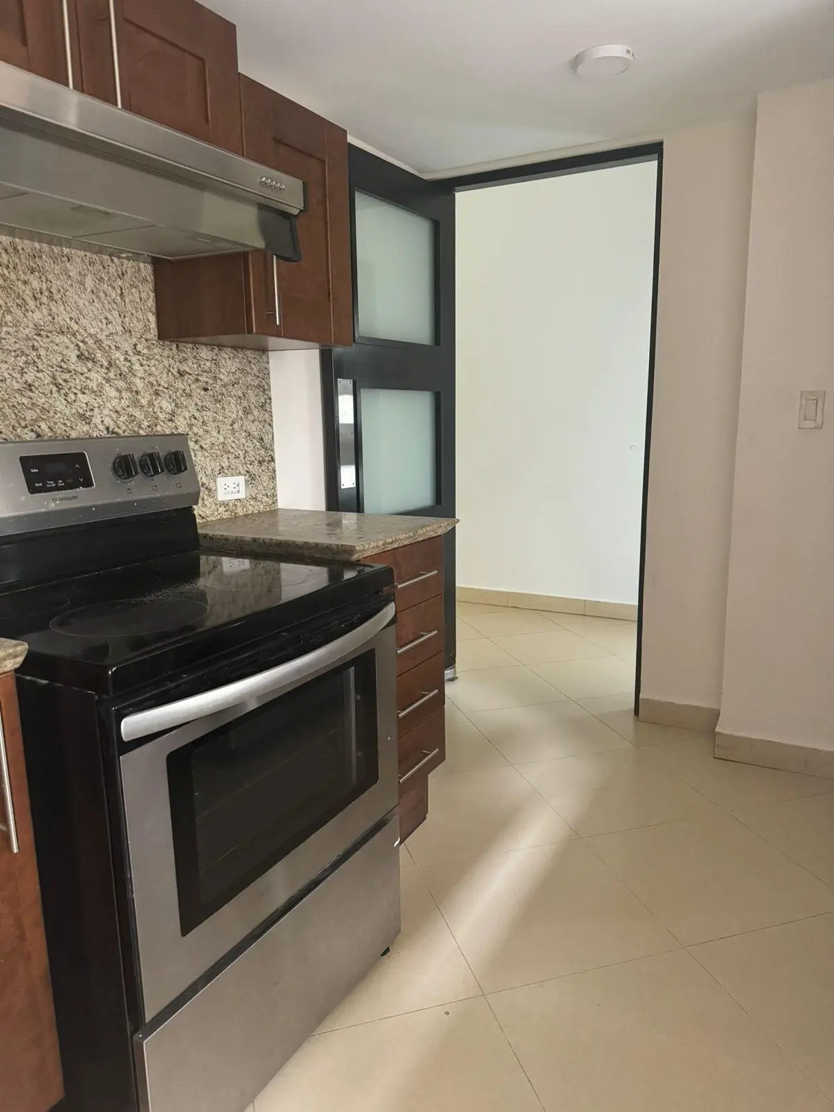 Ph Embassy Club #3-g - Photo 3