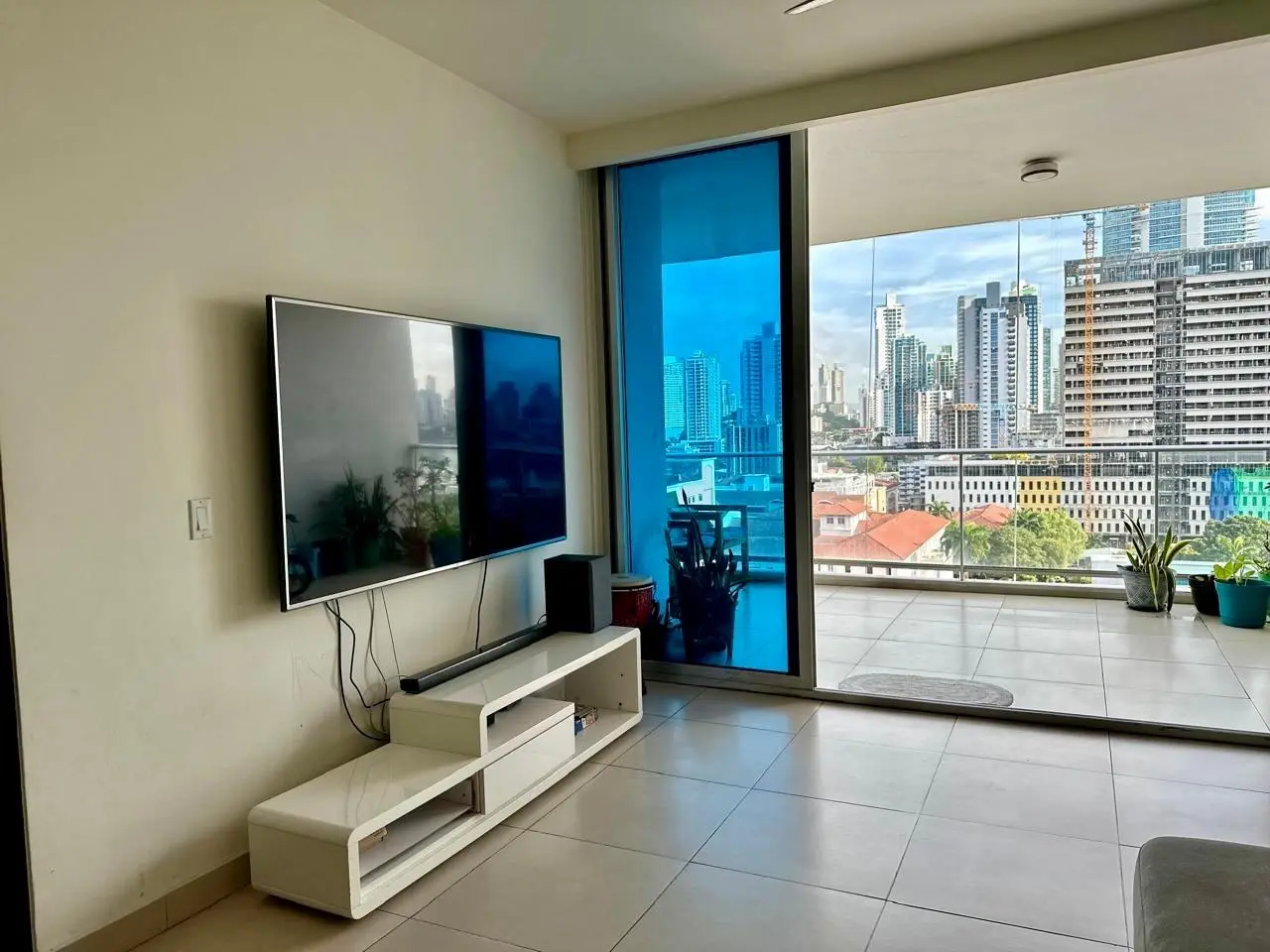 Avenida Balboa #14e - Photo 2