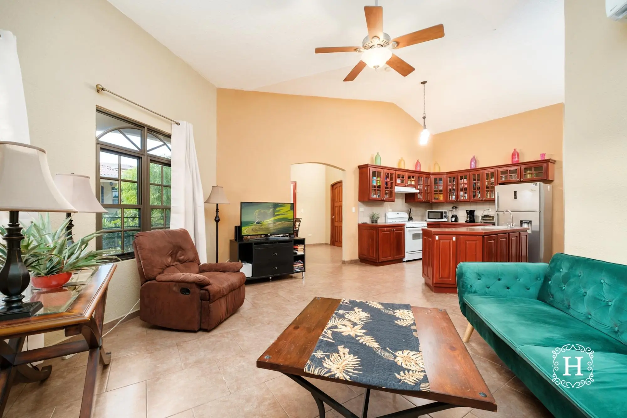 Avenue Morazan #19 - Photo 3