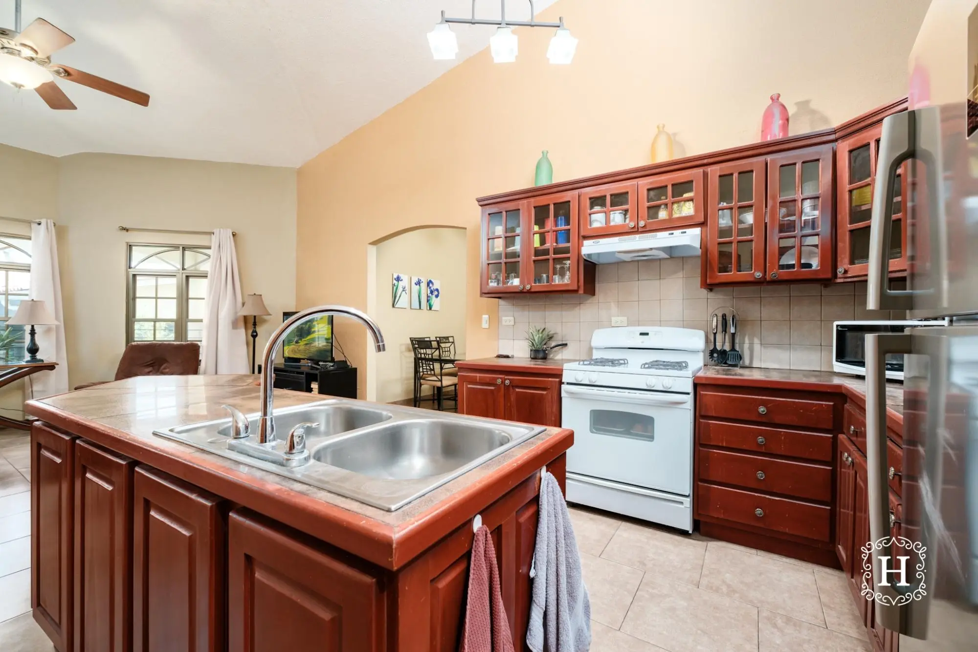 Avenue Morazan #19 - Photo 8