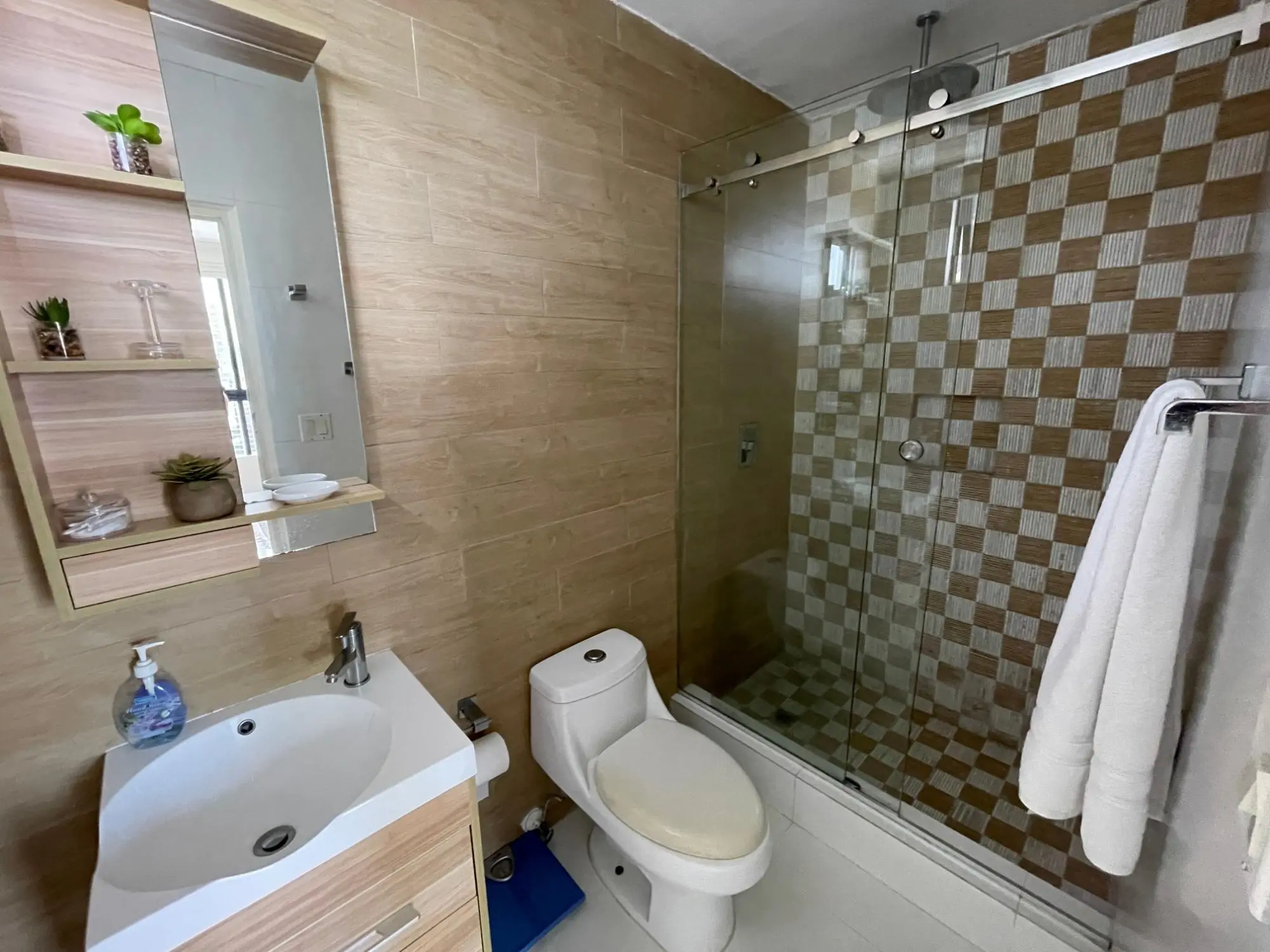 Condesa Del Mar Remodelado Y Amoblado (avenida Balboa) #29 - Photo 58