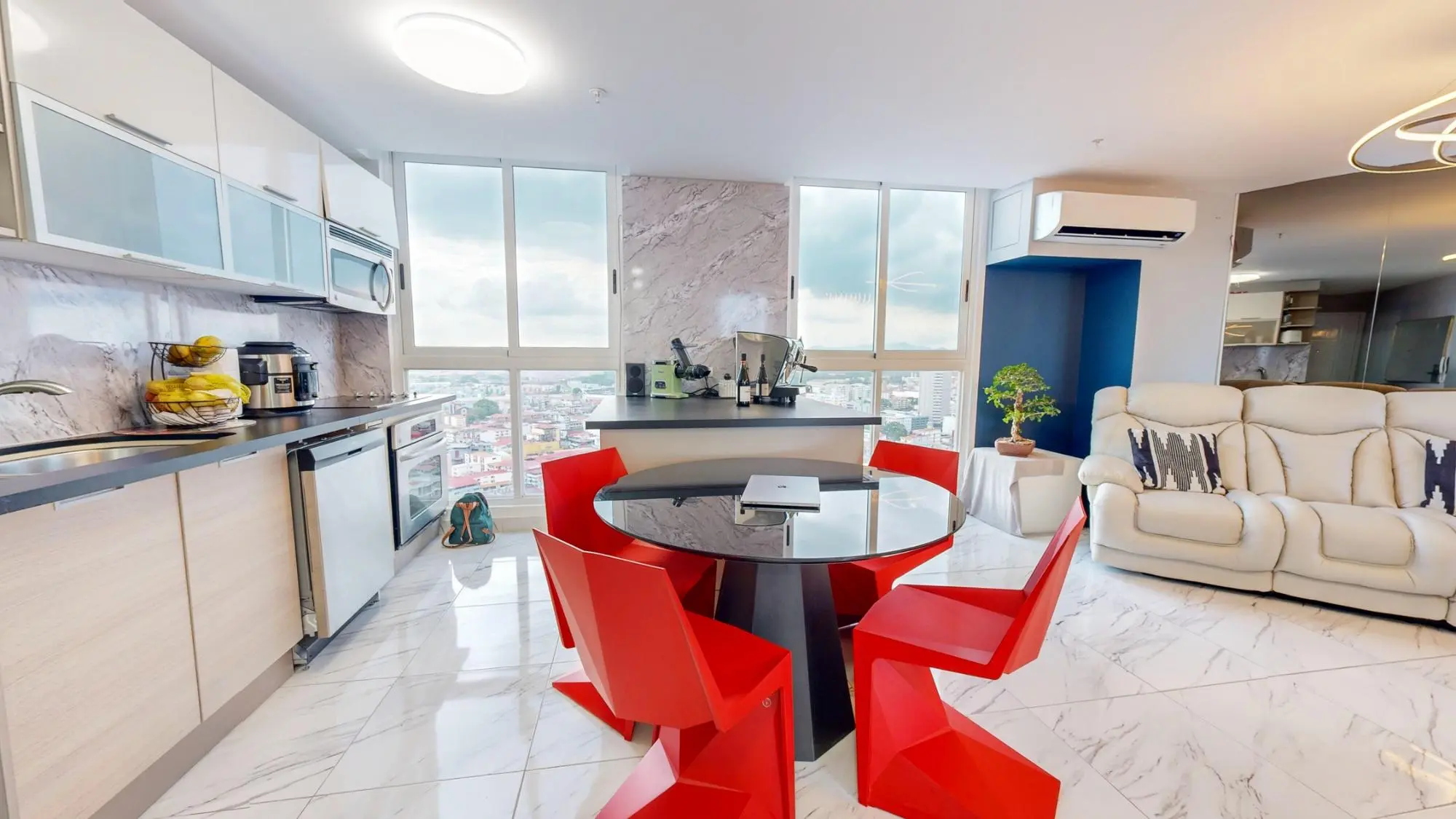 Avenida Balboa #19 - Photo 2