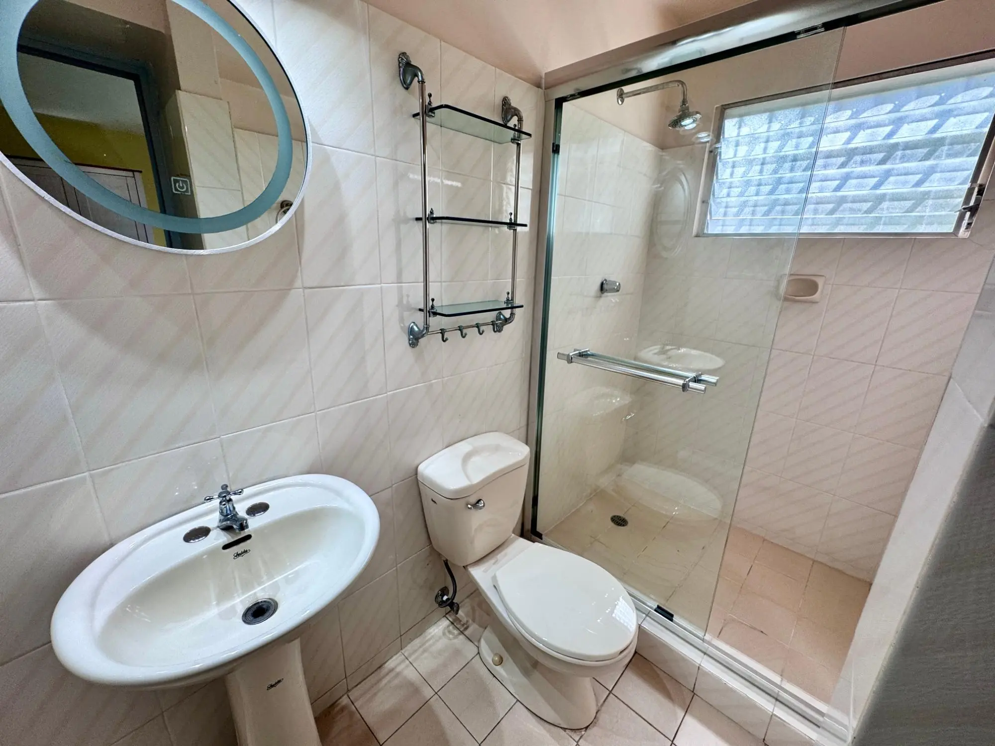 Edicio Juan Pablo Ii, Carrasquilla #10 - Photo 24