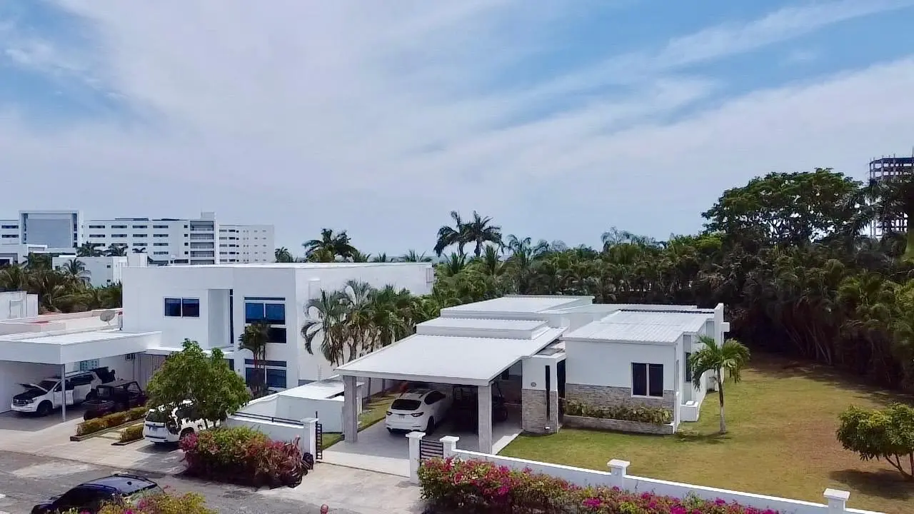 Calle Las Villas ##44 - Photo 2