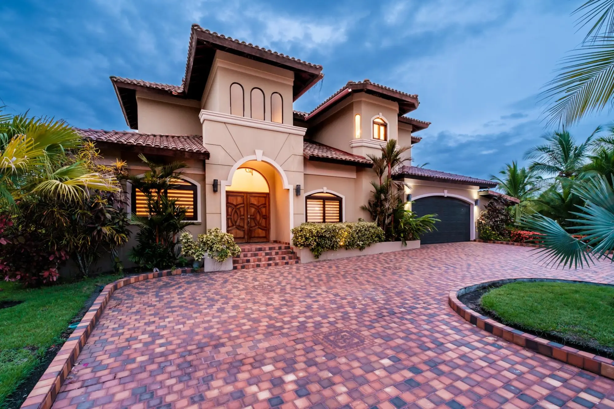 #6 las olas resort, playa la barqueta