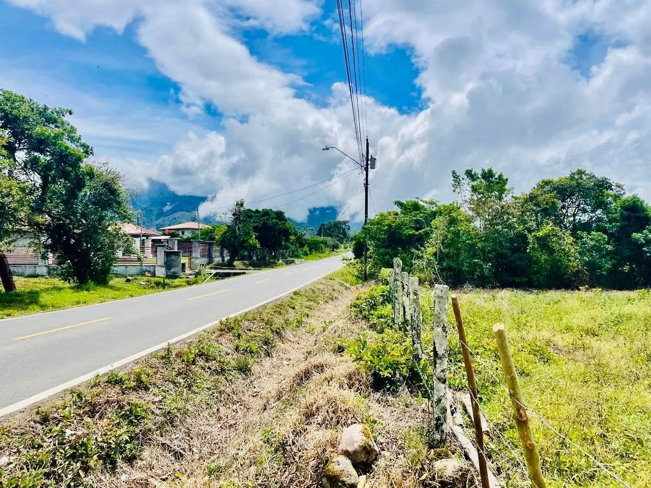 calle principal hacia a caisan