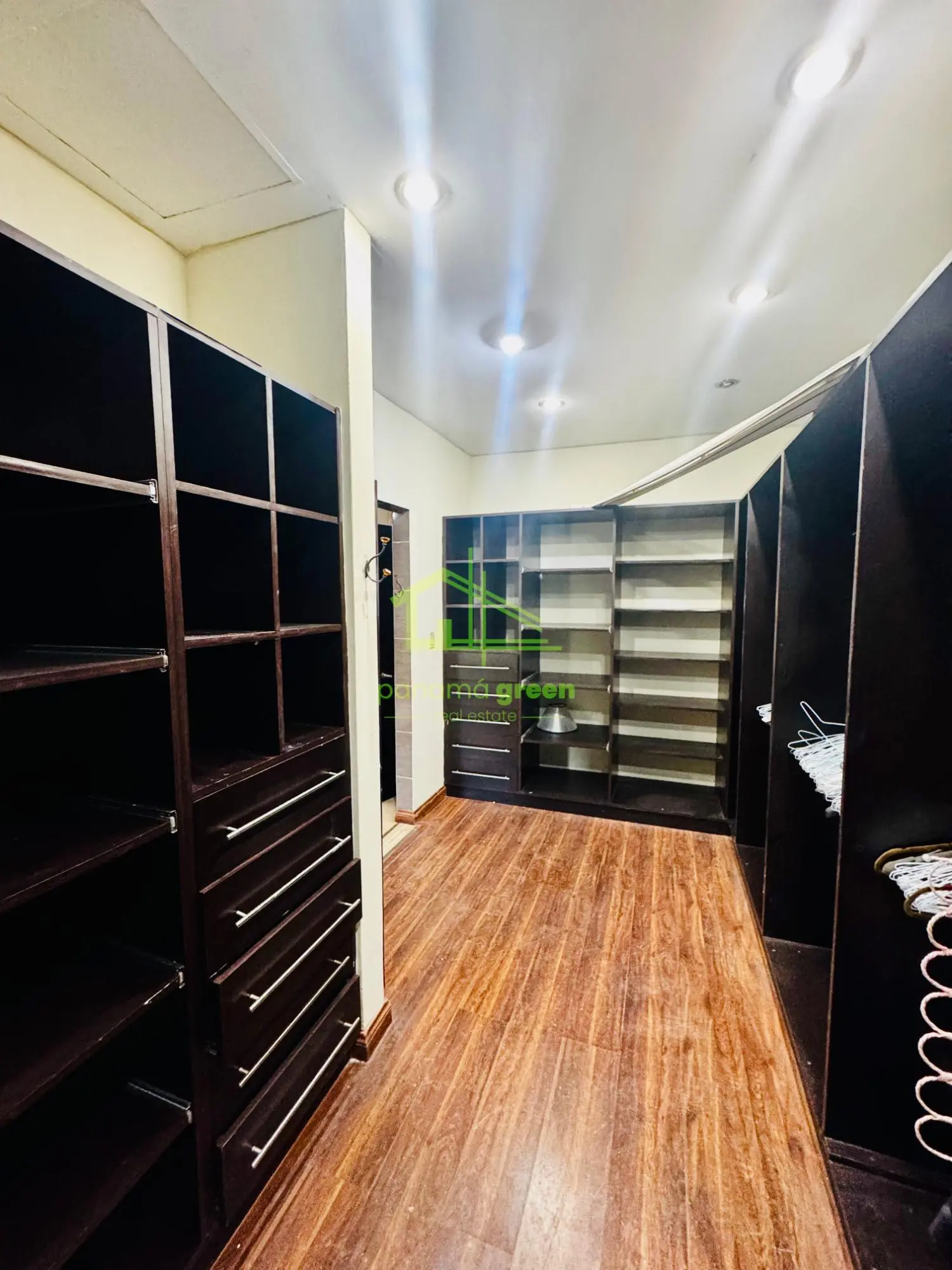 La Riviera, Calle A David - Photo 14