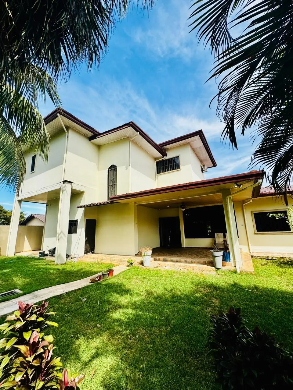 la riviera, calle a david