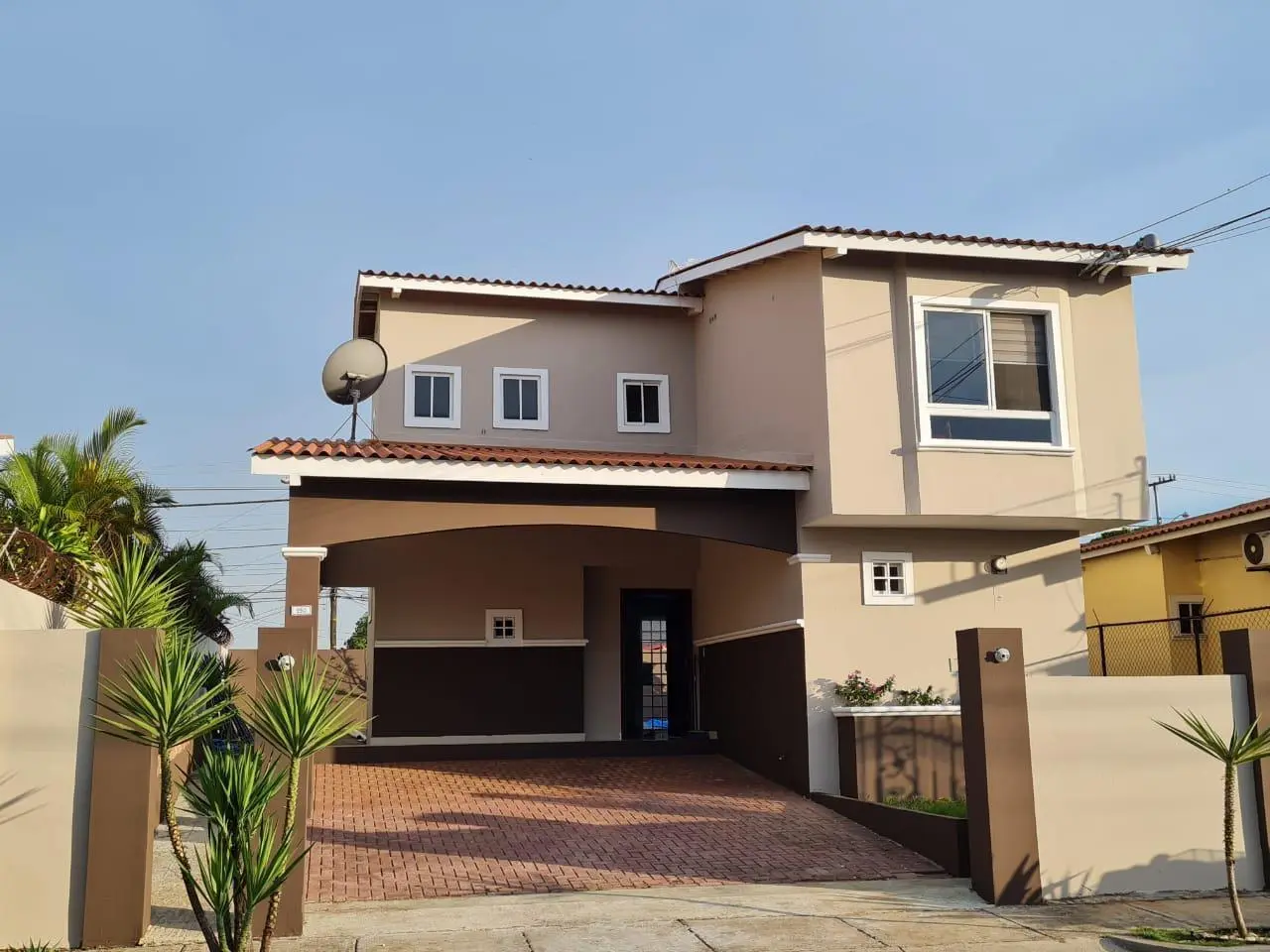 Calle J #250 - Photo 3