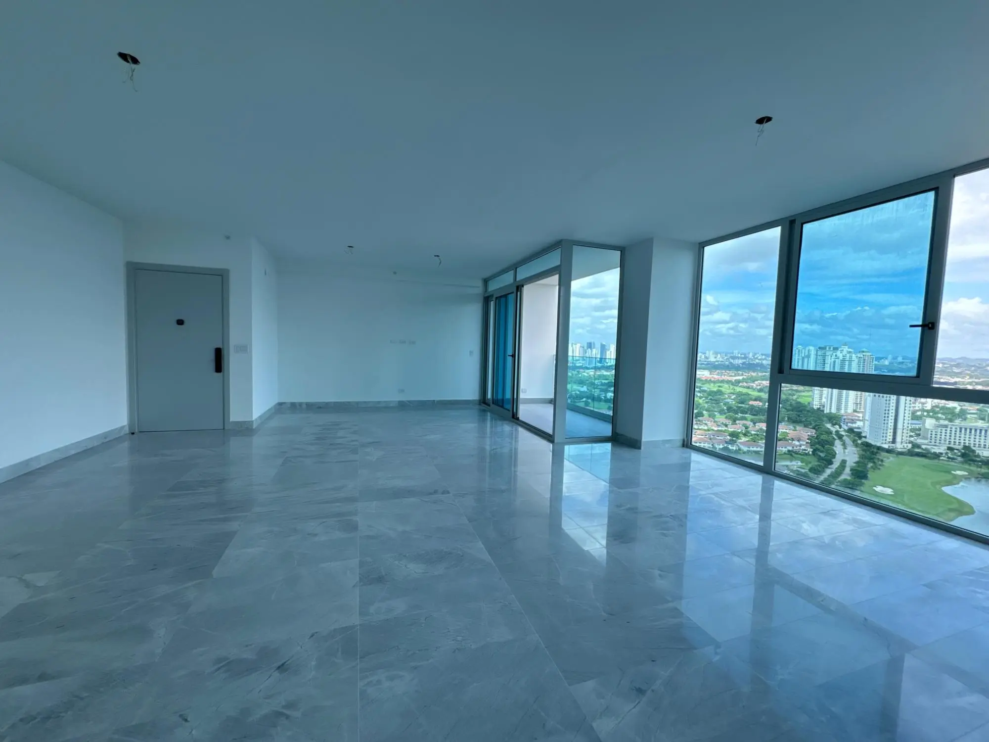 The Ivy, Santa Maria #0 - Photo 2