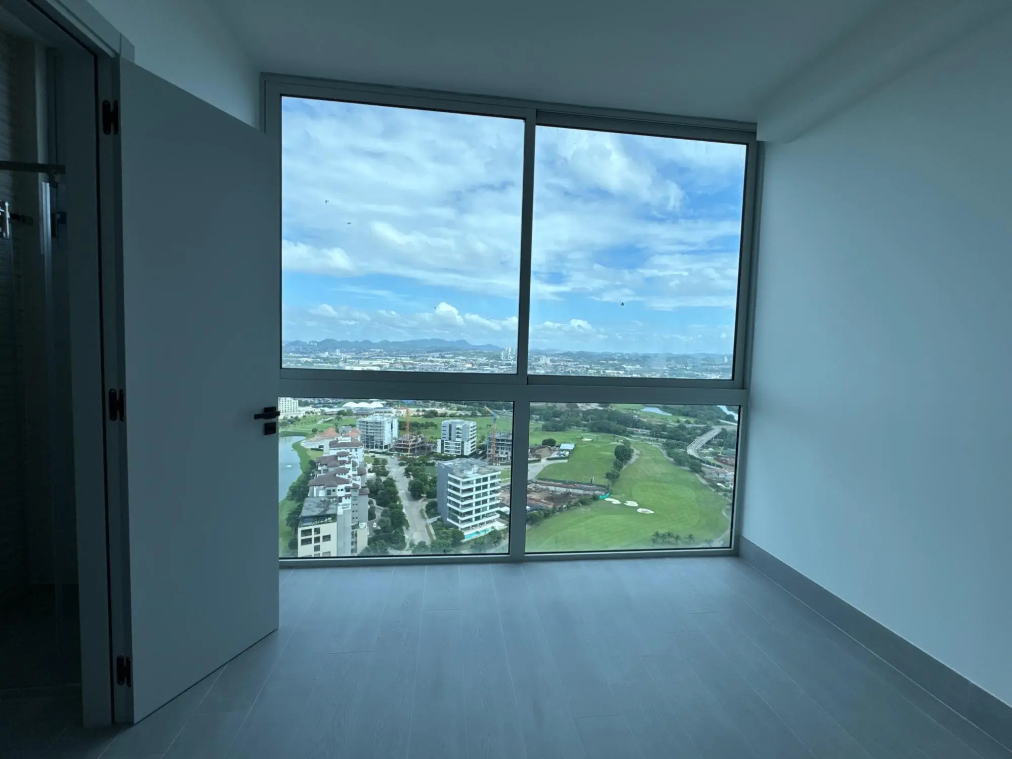 The Ivy, Santa Maria #0 - Photo 8