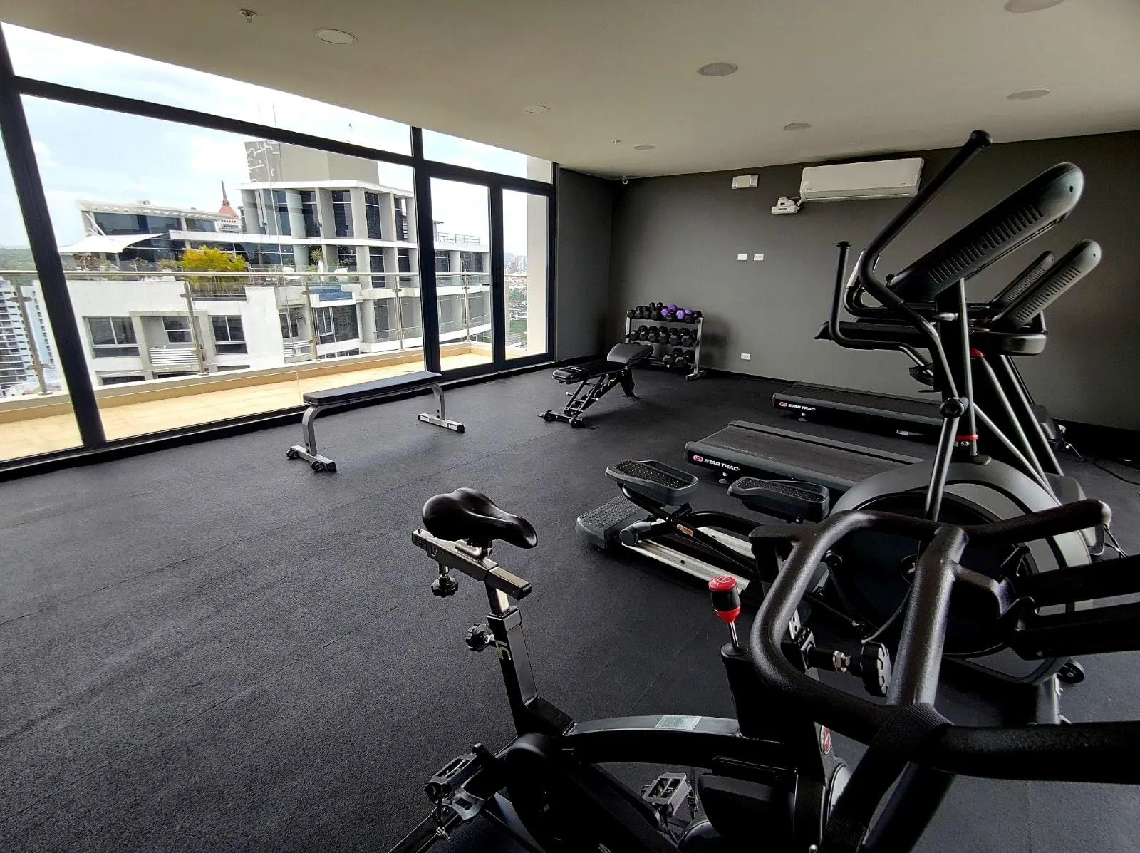 Calle Eric Del Valle #21b - Photo 34