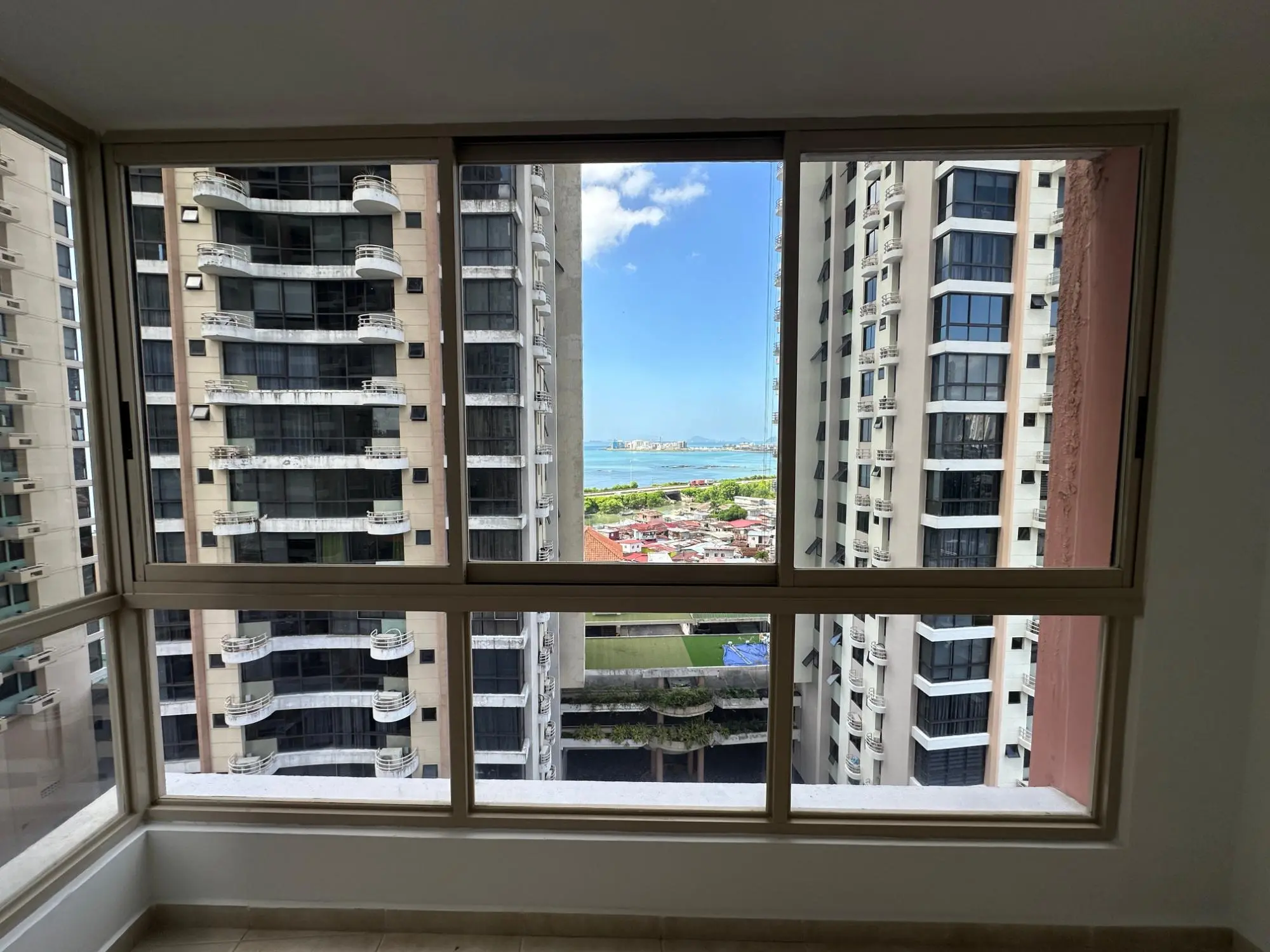 San Francisco Bay Torre 100 (san Francisco, Calle 78 Sur) #10b - Photo 37