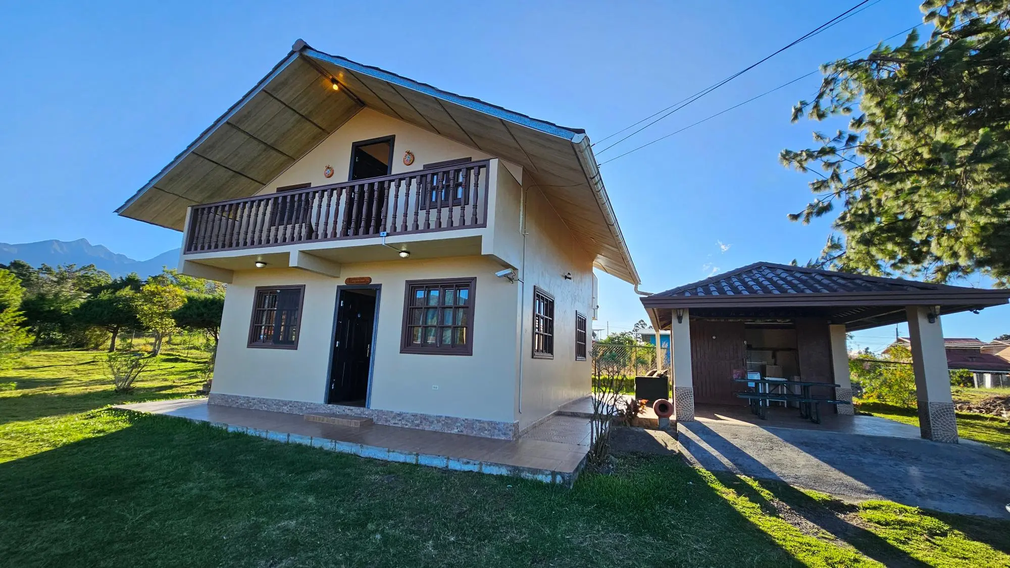 Volcán, Tierras Altas, Vía Del Estudiante. - Photo 3