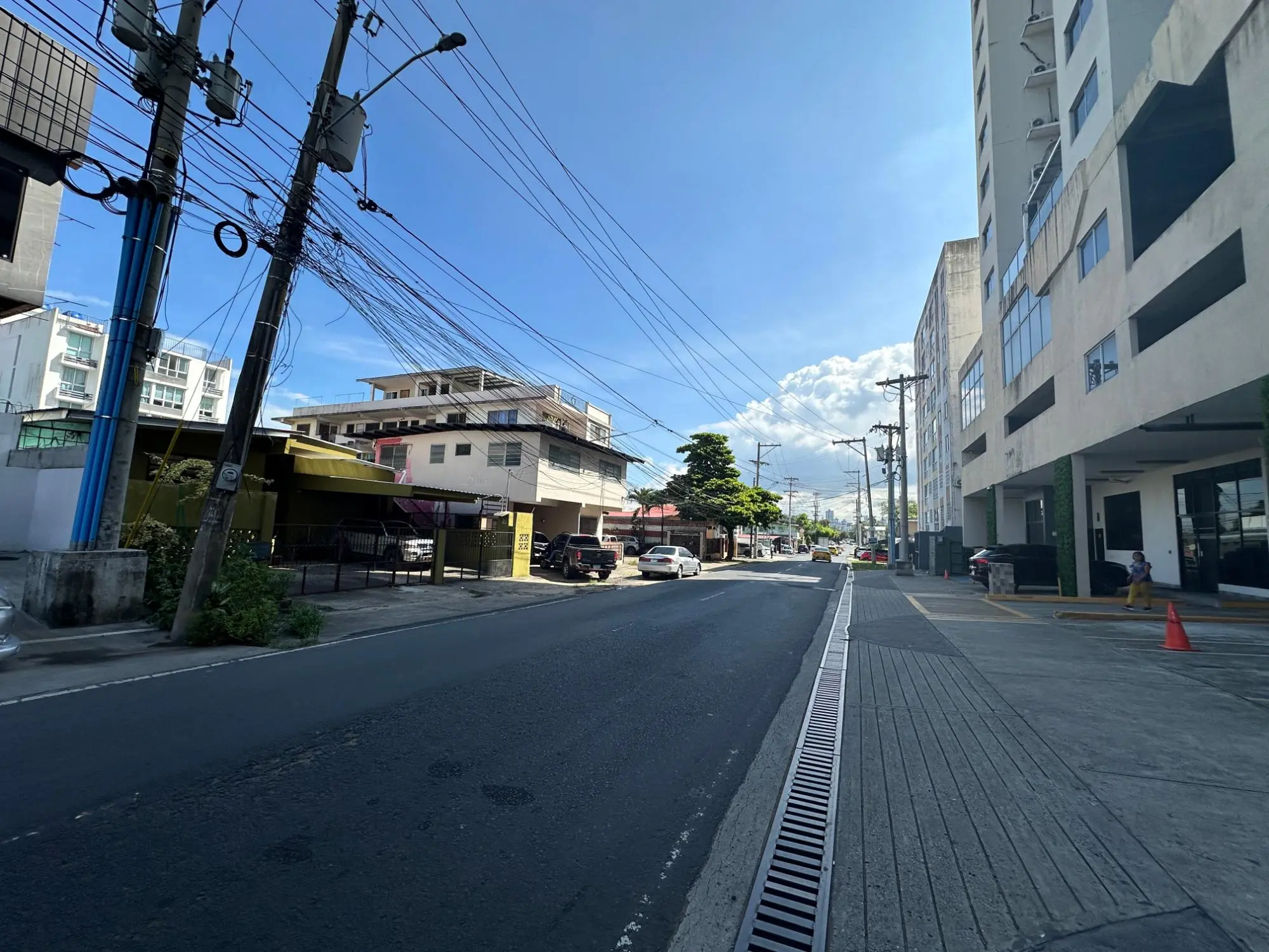 Ph Centennial (p. Lefevre), Ave. Cincuentenario #8b-5 - Photo 37