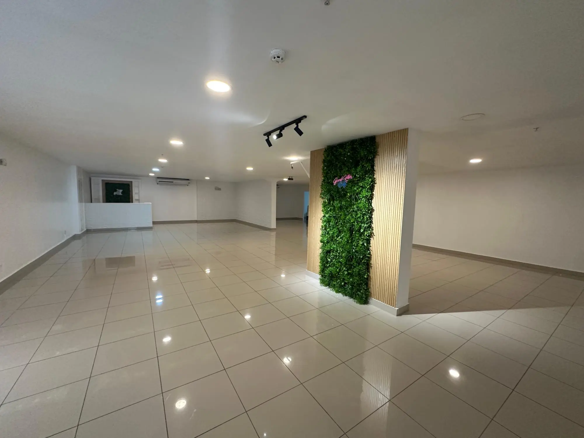 Ph Centennial (p. Lefevre), Ave. Cincuentenario #8b-5 - Photo 19