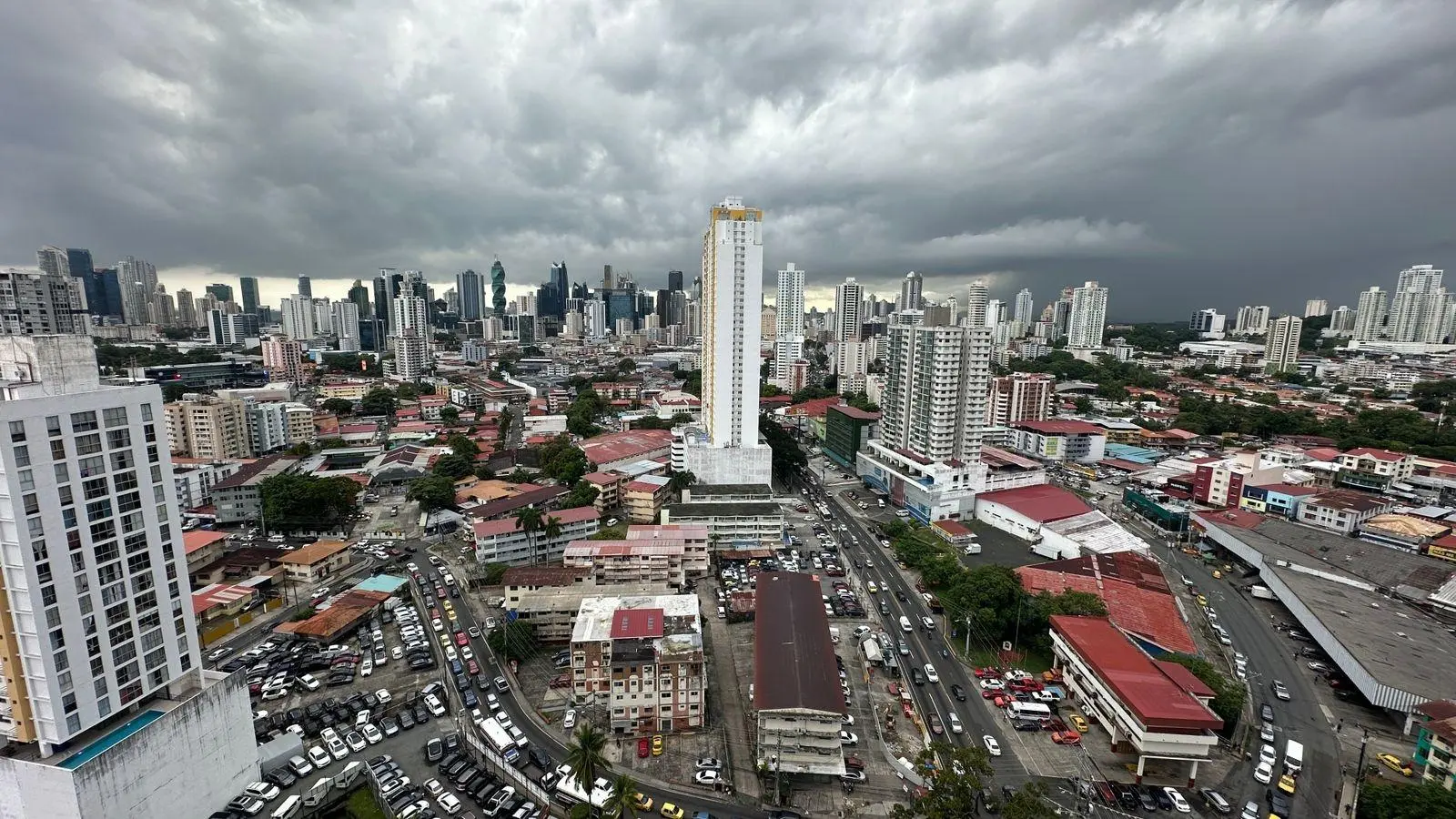 Vía España #18 - Photo 24