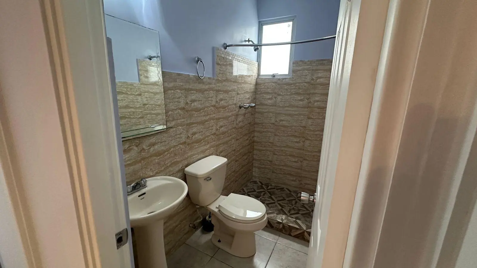 Vía España #18 - Photo 5