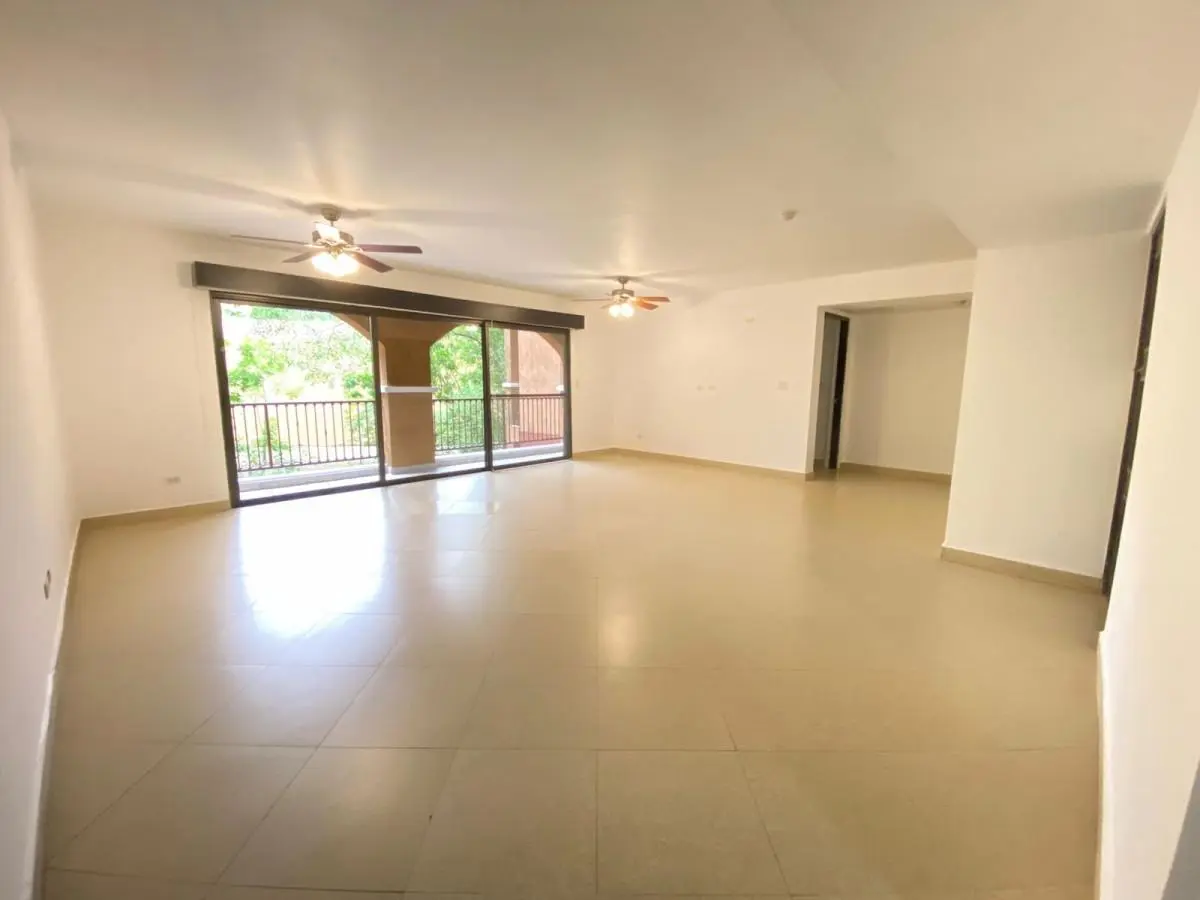 Embassy Club Courtyard #2-2h - Photo 2