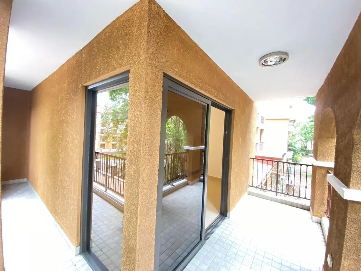 Embassy Club Courtyard #2-2h - Photo 15