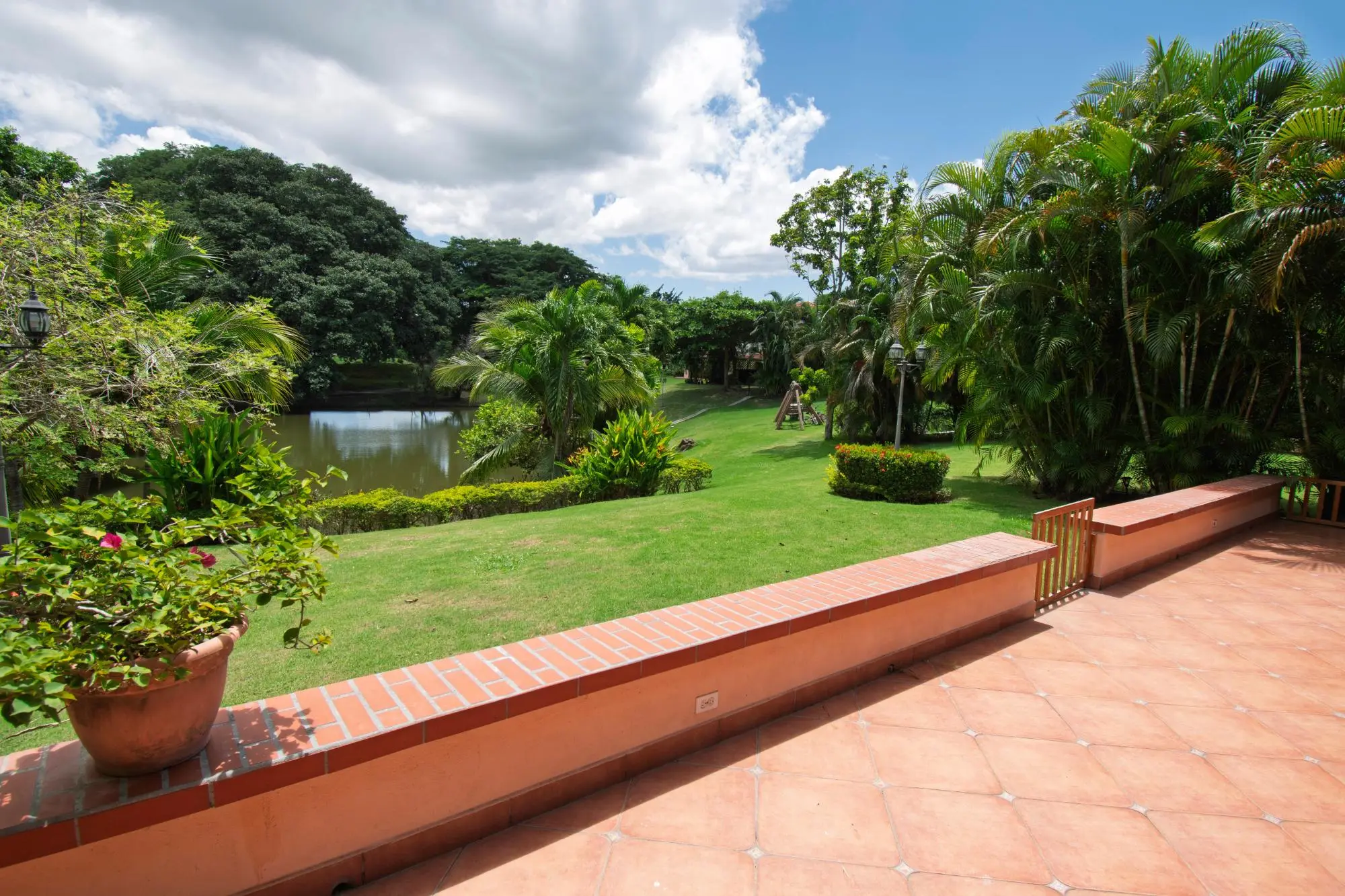 Casa Adosada Con Vista Exclusiva Al Lago - Photo 10