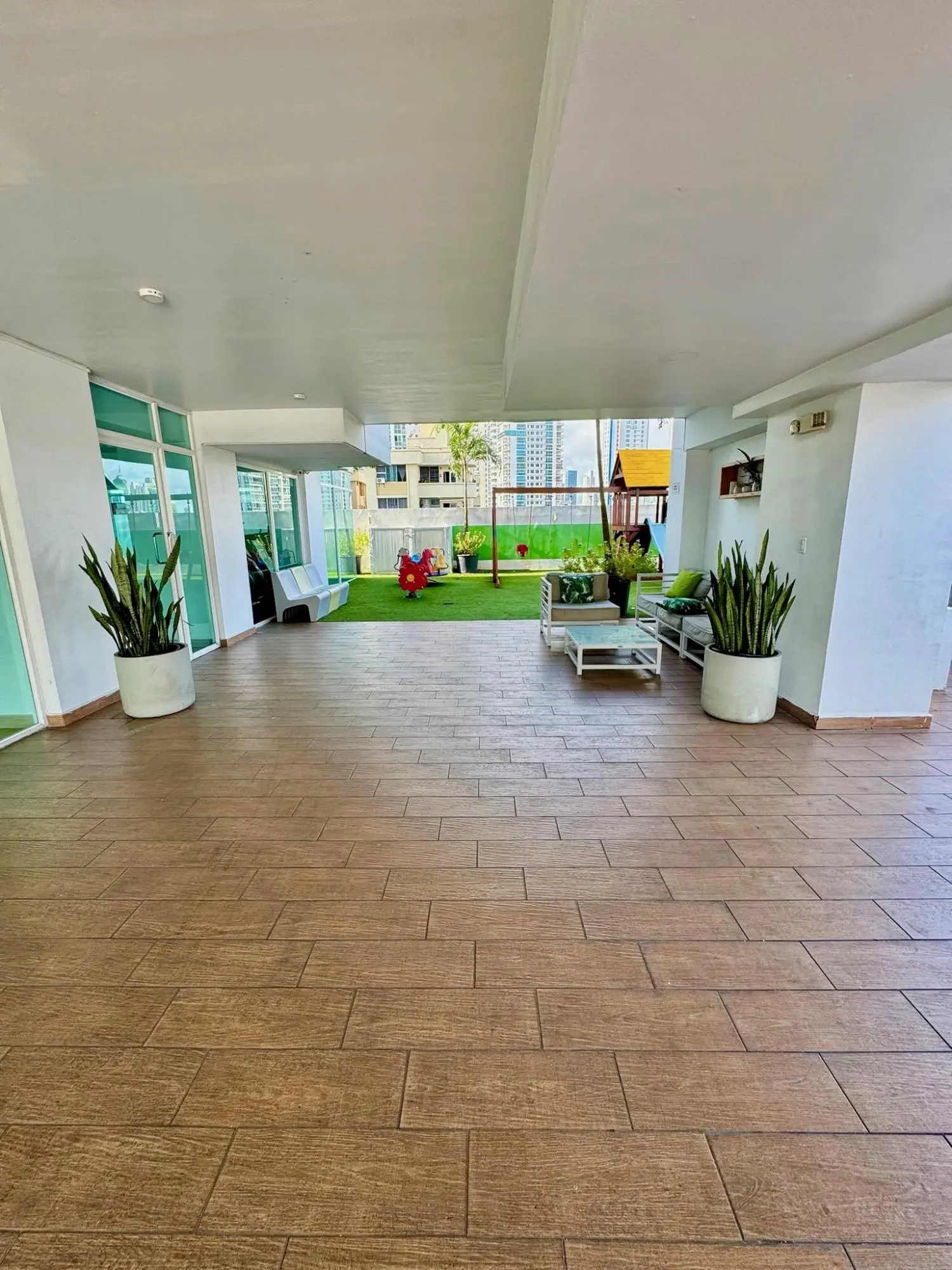 Via Porras, Al Lado De La Entrada Del Parque Omar #24a - Photo 4