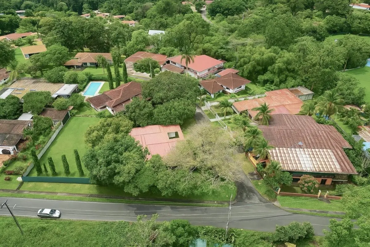 Casa En Las Cumbres 589, Vía Los Caobos Y Calle Séptima, Lote 589, #589 - Photo 56