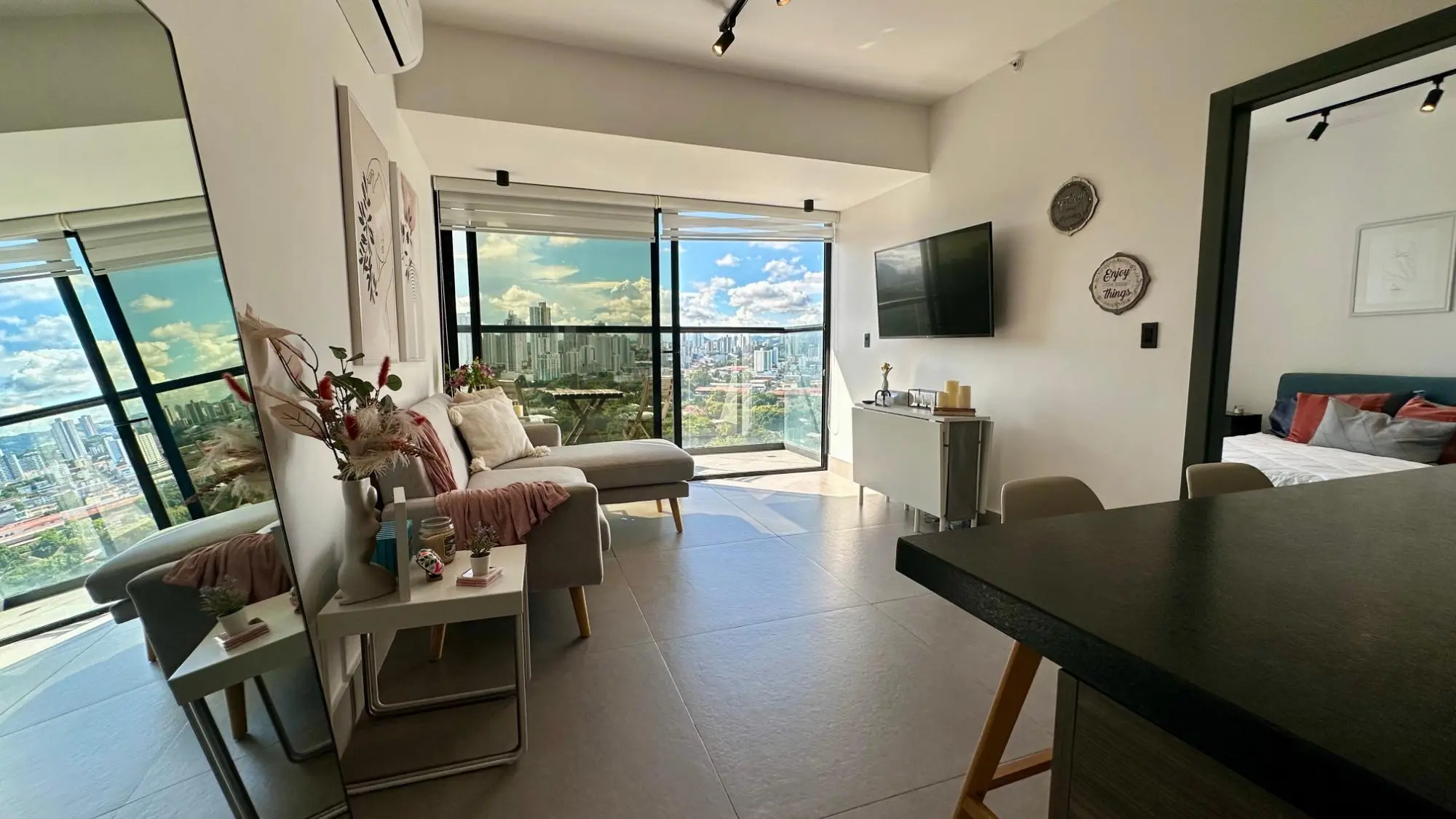 Coco Del Mar #0 - Photo 5