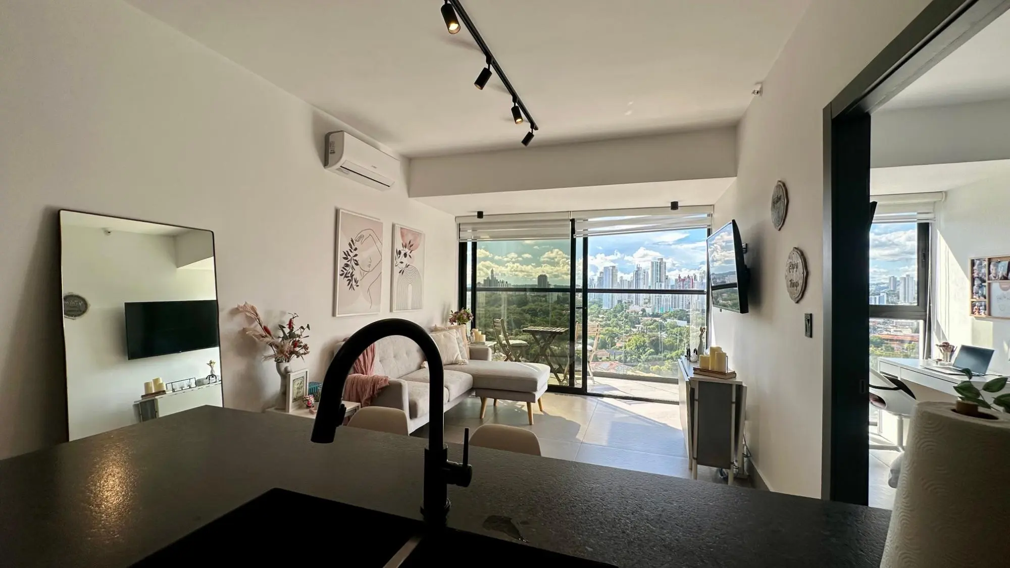 Coco Del Mar #0 - Photo 7