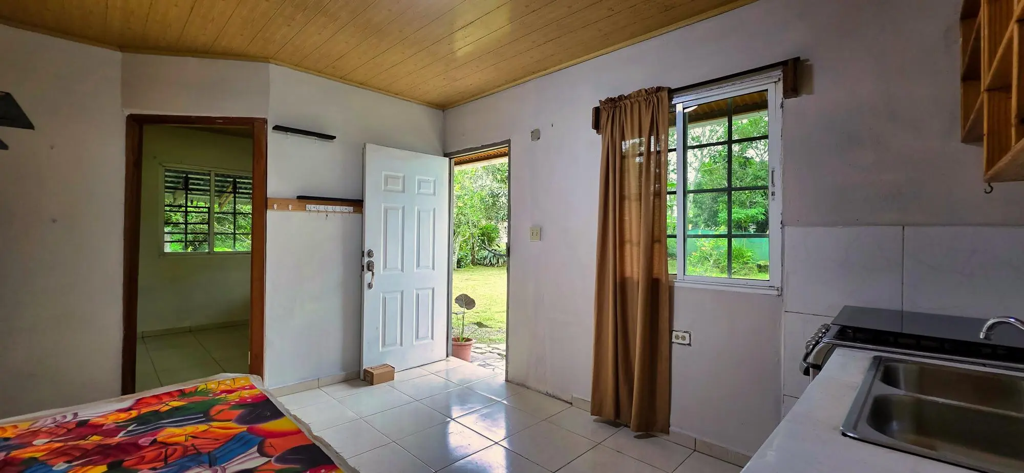 Central Volcán Home With Private Guest Apartment - Photo 26