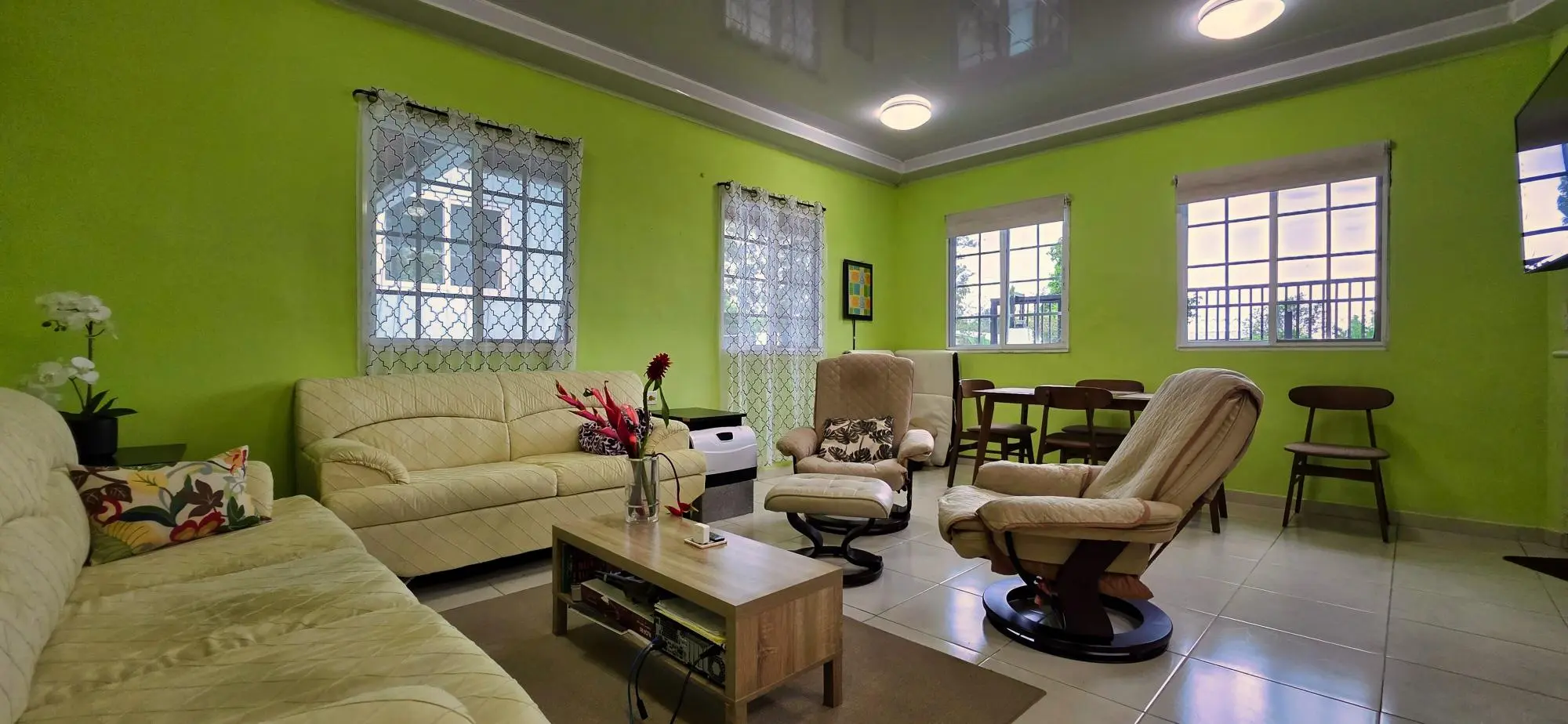 Central Volcán Home With Private Guest Apartment - Photo 17