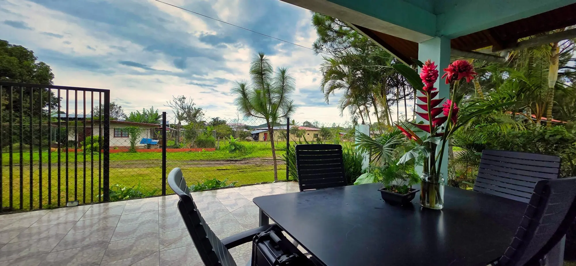 Central Volcán Home With Private Guest Apartment - Photo 35