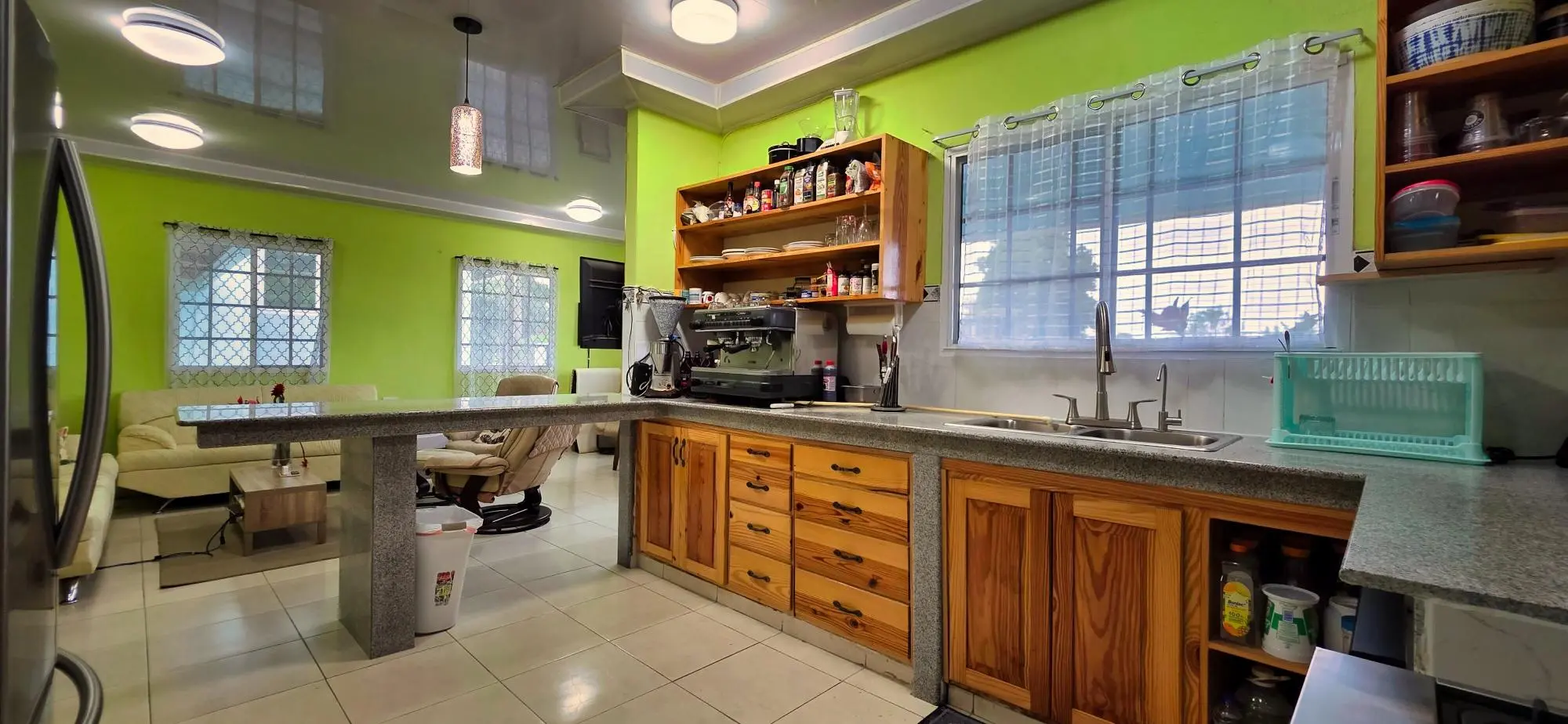 Central Volcán Home With Private Guest Apartment - Photo 16