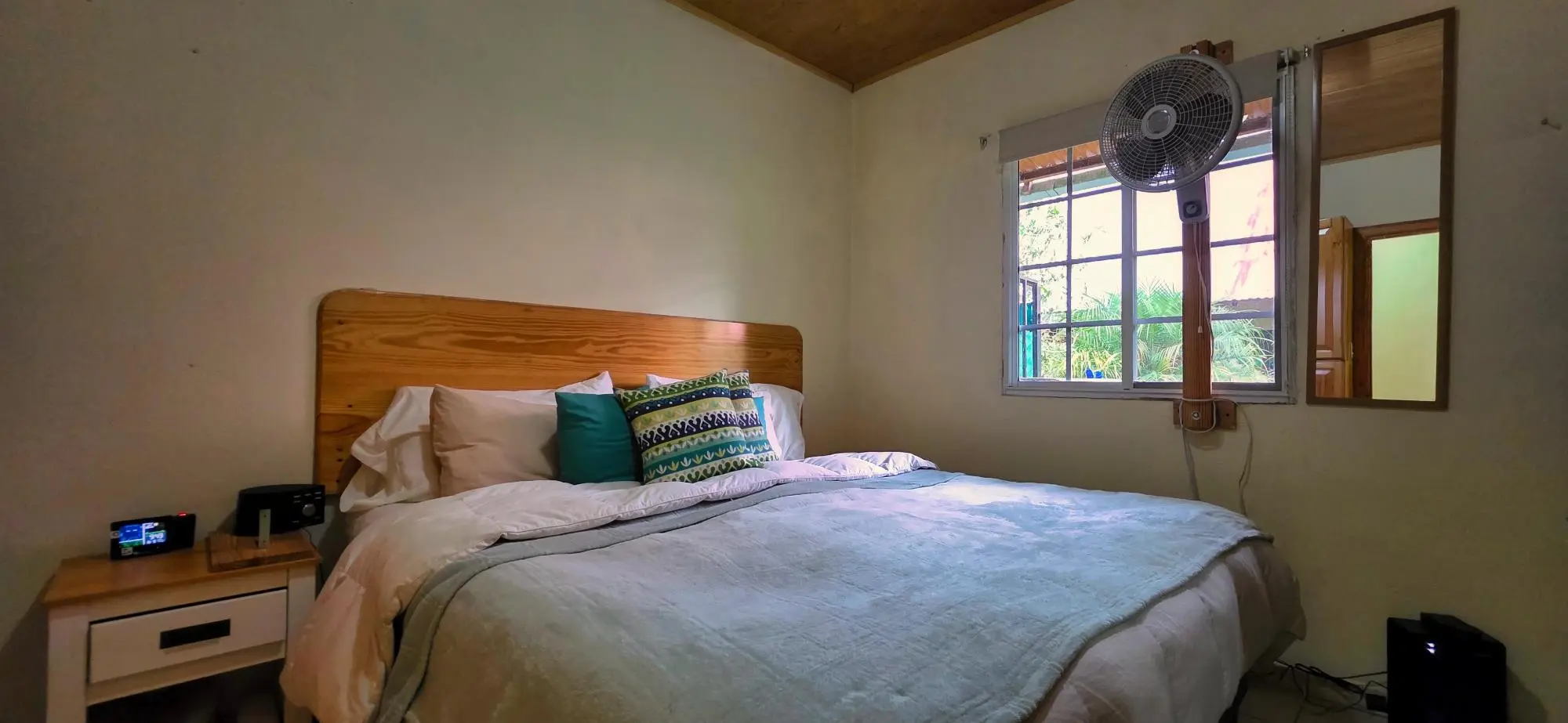 Central Volcán Home With Private Guest Apartment - Photo 10