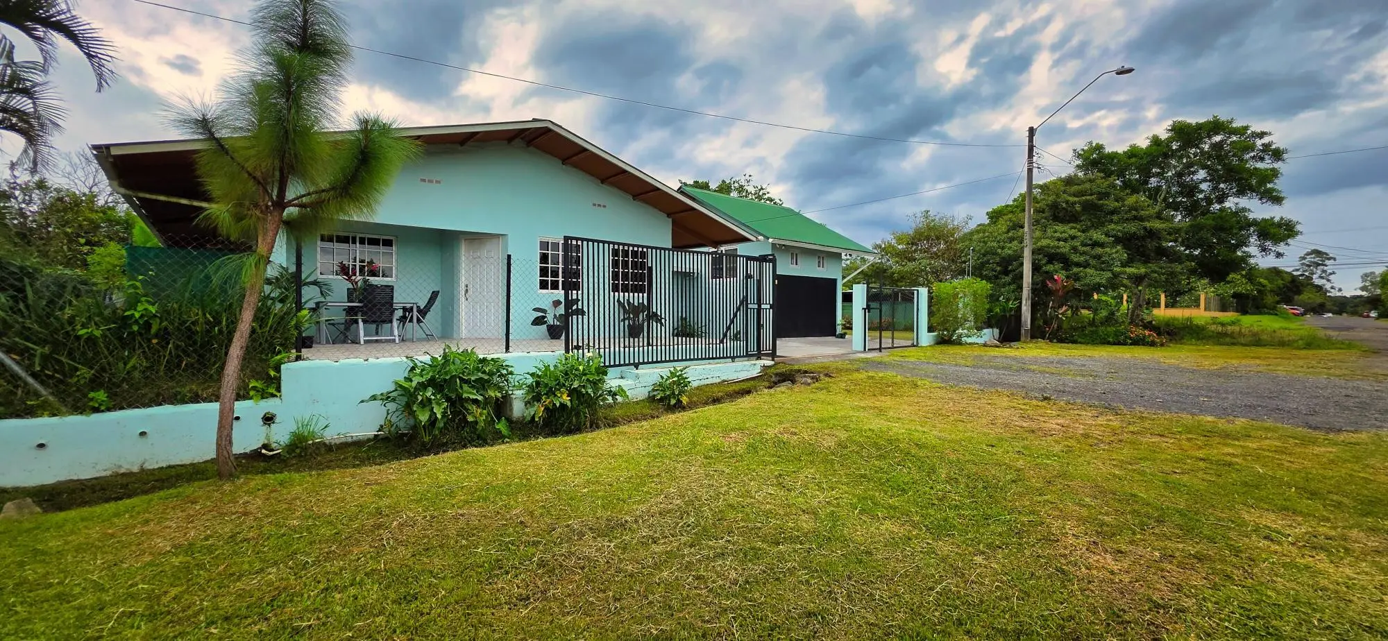 Central Volcán Home With Private Guest Apartment - Photo 49
