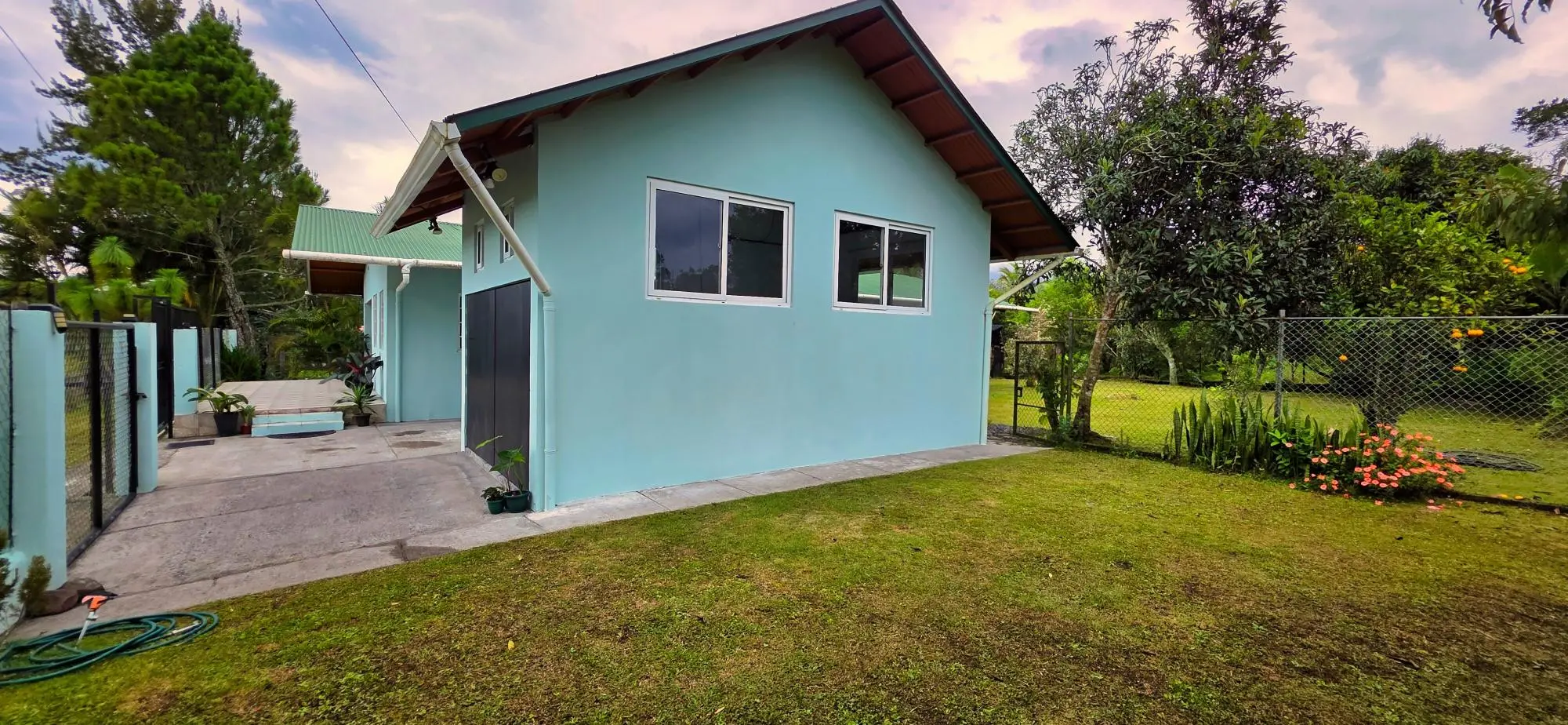 Central Volcán Home With Private Guest Apartment - Photo 54