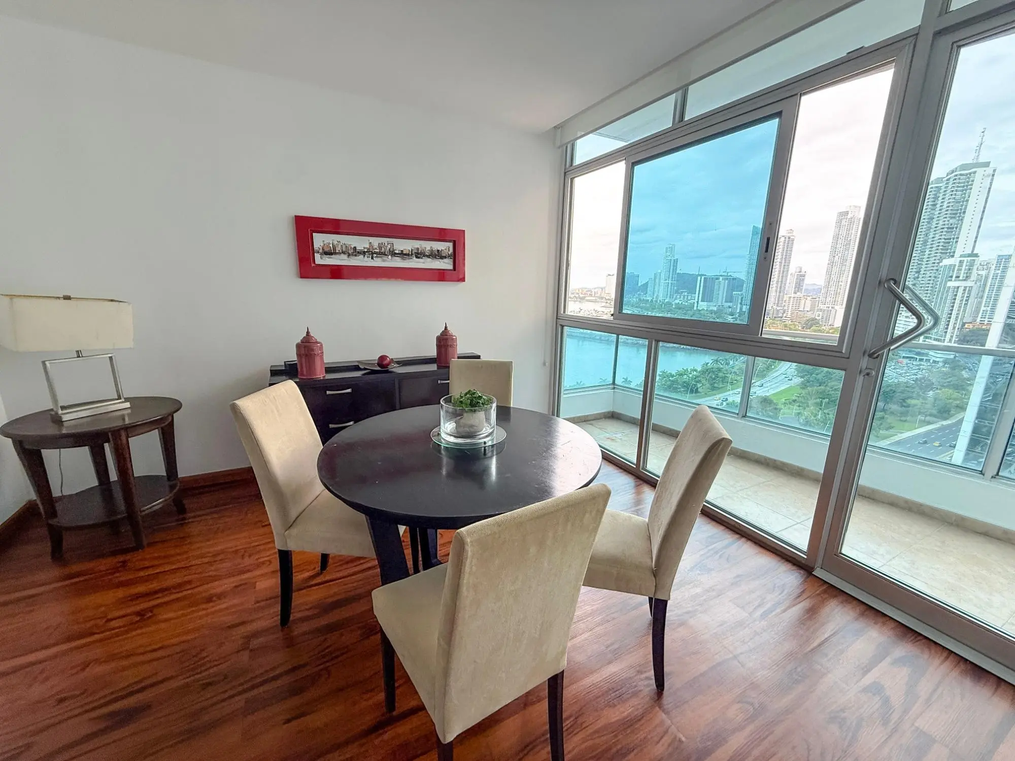 Ph Bayfront Tower #1701 - Photo 2