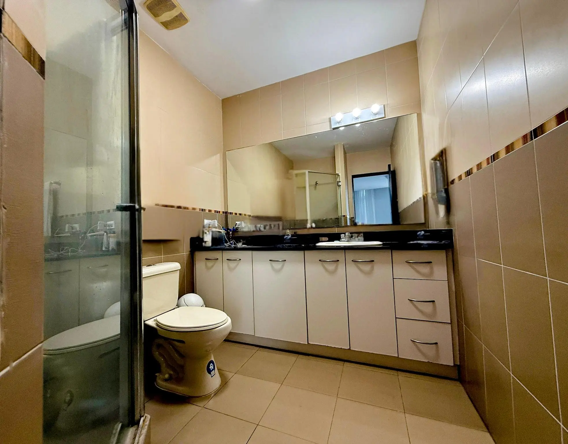 Ph Bayfront Tower #1701 - Photo 12