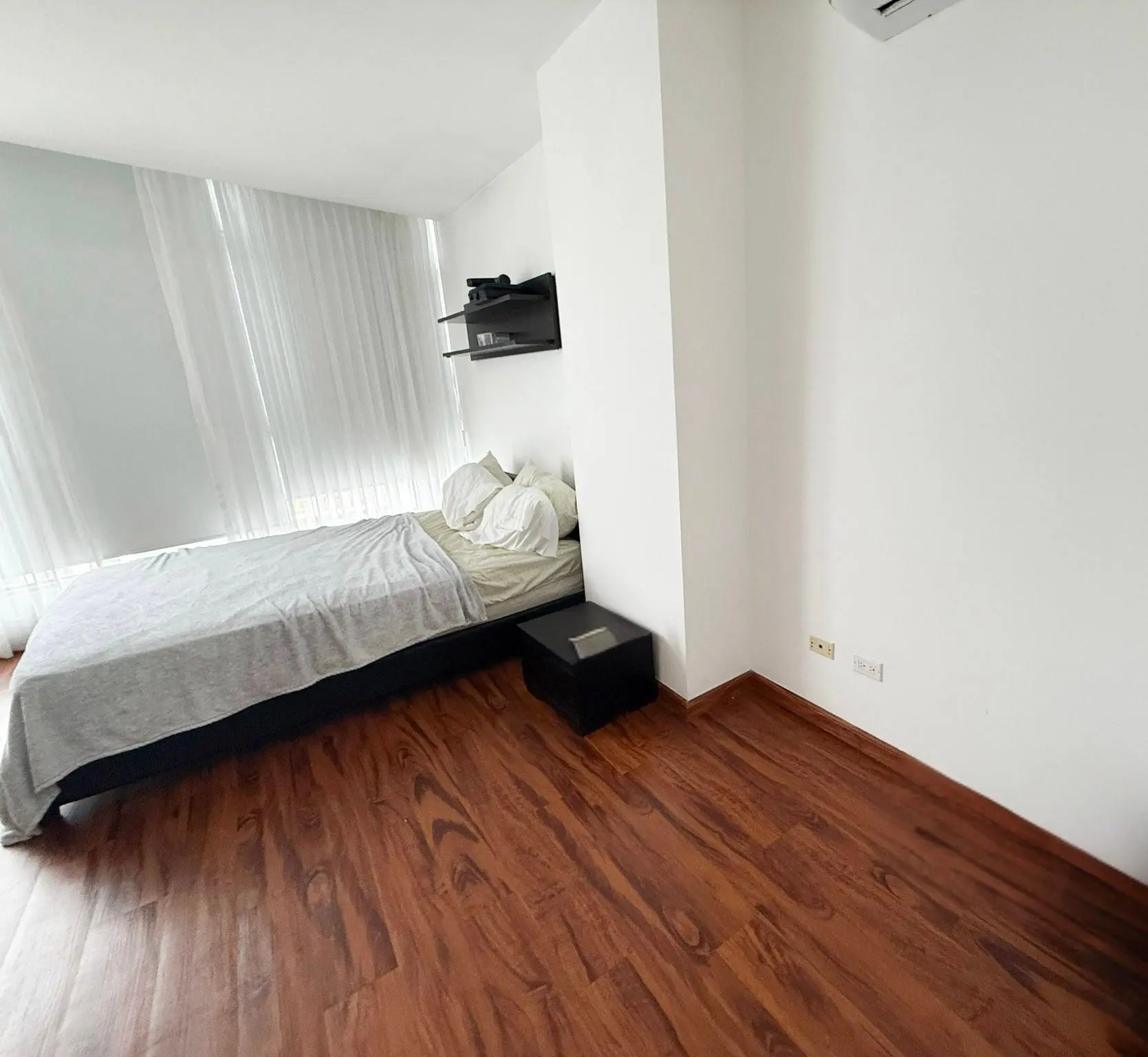 Ph Bayfront Tower #1701 - Photo 13