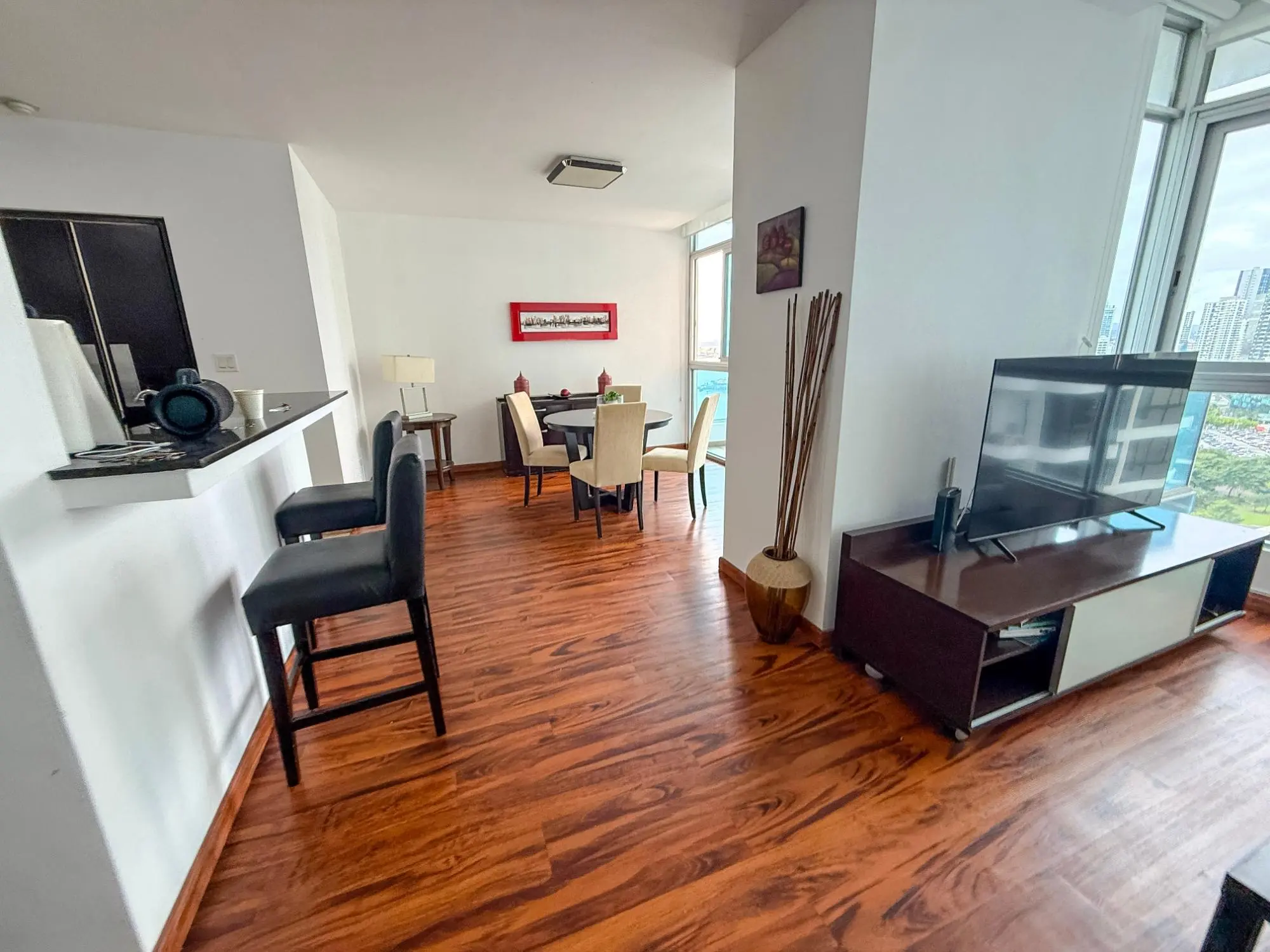 Ph Bayfront Tower #1701 - Photo 3