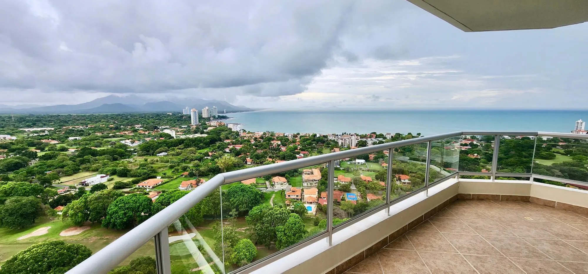 Coronado Golf Tower #28e - Photo 24